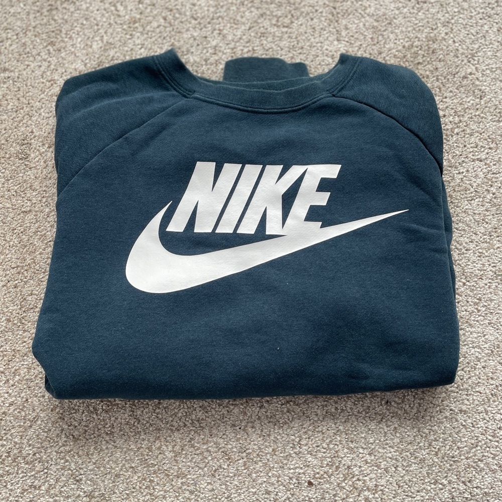 NIKE Blue-Grey Unisex Crewneck Graphic Sportswear Club Fleece - size M